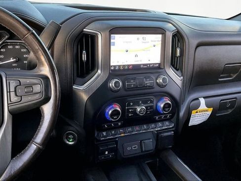 Used 2022 GMC Sierra 2500 Denali w/ Denali Ultimate Package image 9