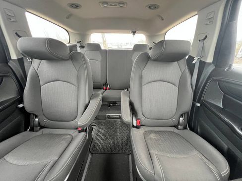 Used 2015 Chevrolet Traverse LT w/ Style and Technology Package AWD/4WD image 10