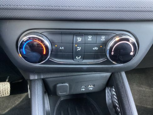 Used 2025 Chevrolet TrailBlazer LS FWD image 21