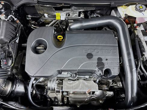 New 2026 GMC Terrain Denali w/ LPO, Black Badging Package image 30