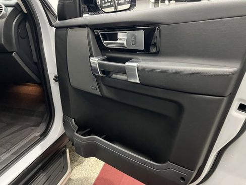 Used 2016 Land Rover LR4 HSE image 35