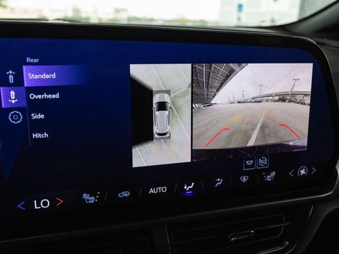 Used 2024 Chevrolet Equinox EV RS image 18