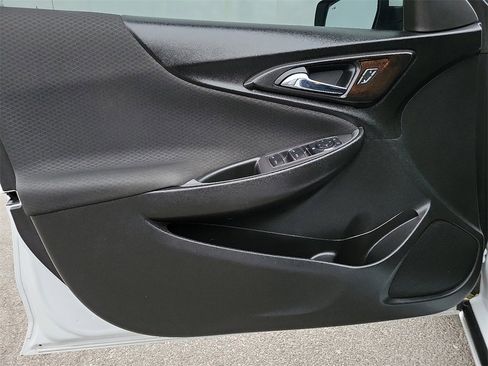 Used 2020 Chevrolet Malibu LS w/ Driver Confidence Package II image 18