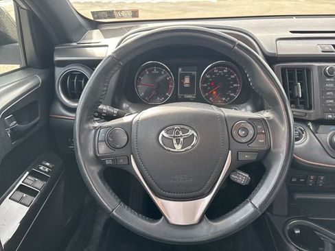 Used 2017 Toyota RAV4 SE image 23