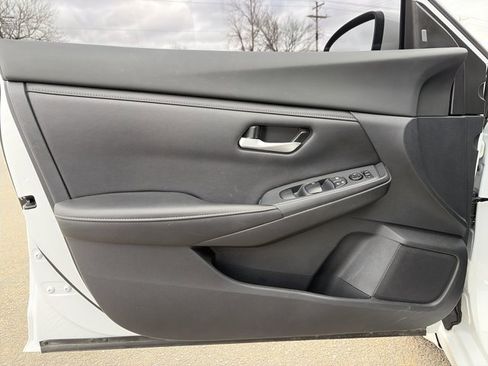 Used 2022 Nissan Sentra S image 13