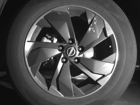 Used 2025 Nissan Rogue SV image 12