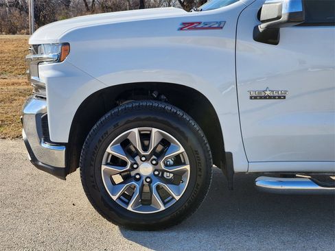 Used 2020 Chevrolet Silverado 1500 LT w/ Texas Edition image 8