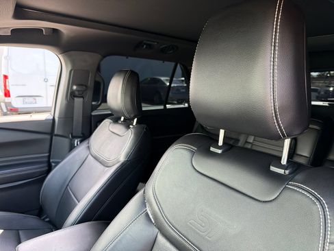 Used 2021 Ford Explorer ST w/ Equipment Group 401A AWD/4WD image 8