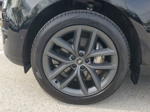 Used 2024 Land Rover Range Rover Sport SE AWD/4WD image 9