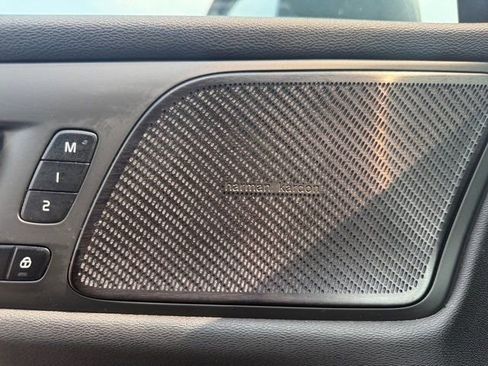 Used 2021 Volvo S60 T8 Inscription image 12