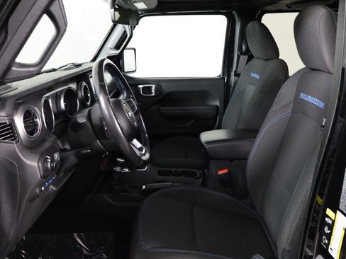 Used 2023 Jeep Wrangler Unlimited Rubicon 4xe w/ Cold Weather Group AWD/4WD image 14
