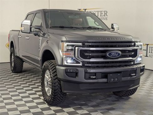 Used 2022 Ford F350 Platinum w/ FX4 Off-Road Package image 2