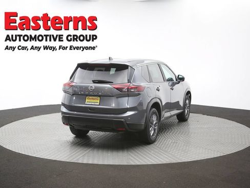 Used 2024 Nissan Rogue S AWD/4WD image 41