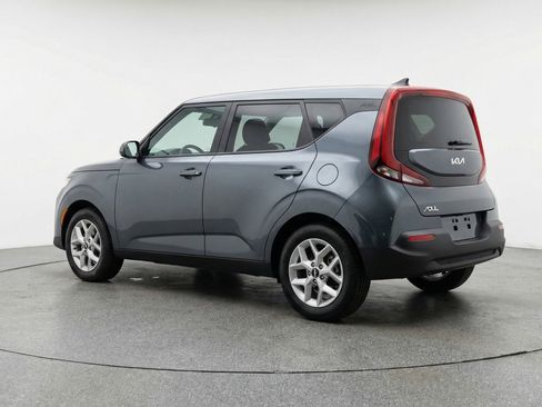 Used 2025 Kia Soul LX w/ LX Technology Package image 6