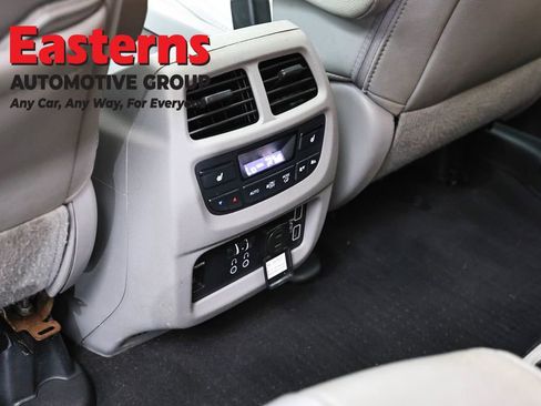 Used 2019 Honda Pilot Touring image 24