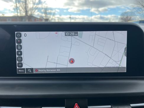 Certified 2025 Kia Seltos SX w/ SX Sunroof Package image 18