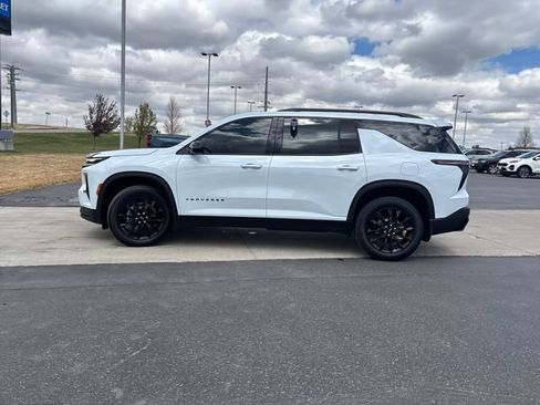 Certified 2026 Chevrolet Traverse LT w/ Midnight/Sport Edition AWD/4WD image 6