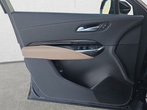 Certified 2024 Cadillac XT4 Luxury w/ Cold Weather Package image 26