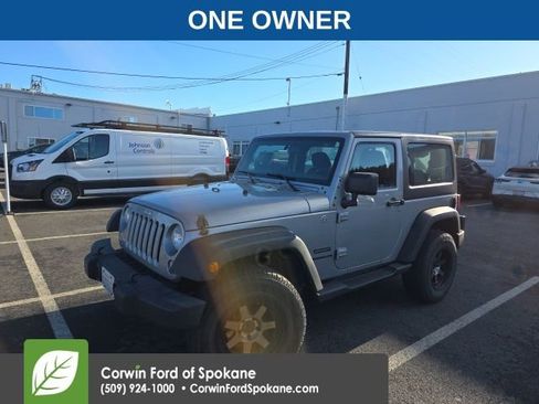 Used 2015 Jeep Wrangler Sport w/ Connectivity Group image 4