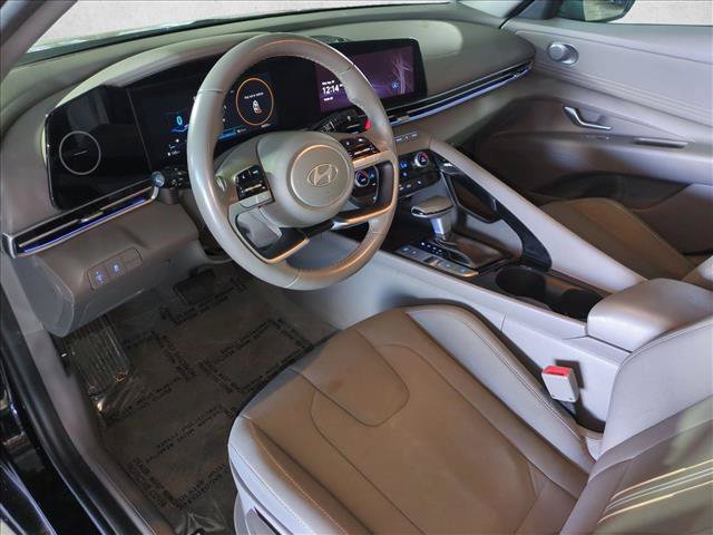 Used 2025 Hyundai Elantra SEL FWD image 10