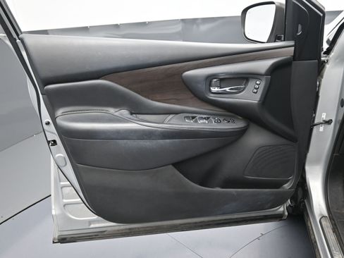 Used 2019 Nissan Murano Platinum image 16