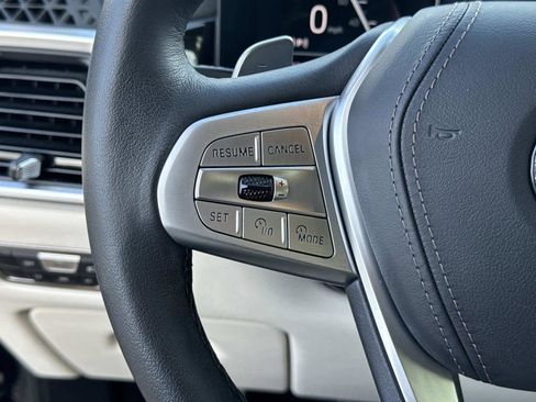 Used 2023 BMW X7 xDrive40i w/ Executive Package image 28