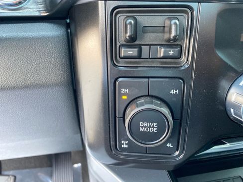 Used 2026 Ford F250 Lariat AWD/4WD image 13