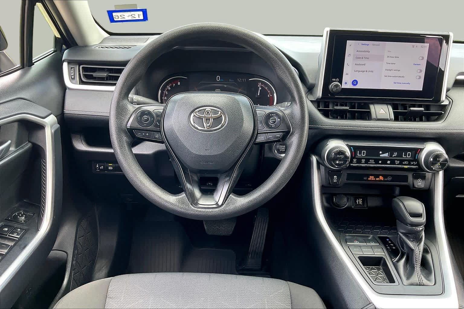 Used 2025 Toyota RAV4 XLE FWD image 6