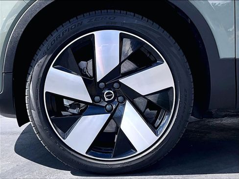 Used 2023 Volvo C40 P8 Recharge Ultimate AWD/4WD image 11