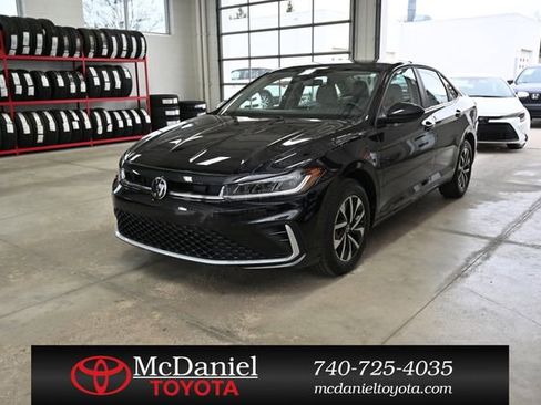 Used 2025 Volkswagen Jetta S FWD image 1