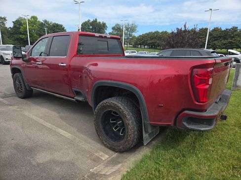 Used 2022 Chevrolet Silverado 3500 High Country w/ Safety Package II AWD/4WD image 2