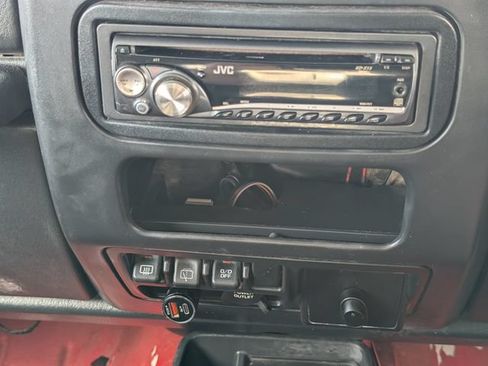 Used 2005 Jeep Wrangler Sport AWD/4WD image 16