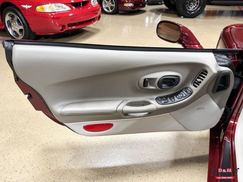 Used 2003 Chevrolet Corvette Convertible w/ Preferred Equipment Group1 image 24