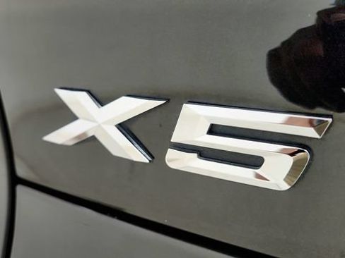 Used 2022 BMW X5 sDrive40i w/ M Sport Package RWD image 32