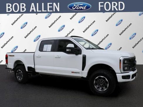 Used 2023 Ford F250 Lariat w/ Lariat Ultimate Package AWD/4WD image 2