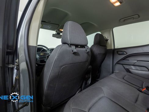 Used 2022 Chevrolet Colorado LT AWD/4WD image 26