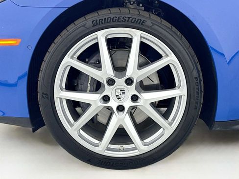 Used 2025 Porsche Panamera image 32