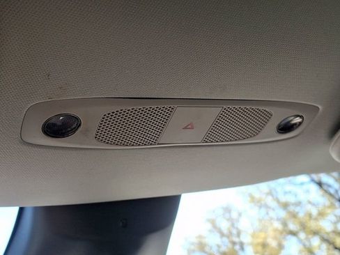 Used 2020 Tesla Model Y Long Range image 28