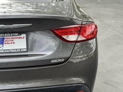 Used 2016 Chrysler 200 Limited w/ Anniversary Edition image 6