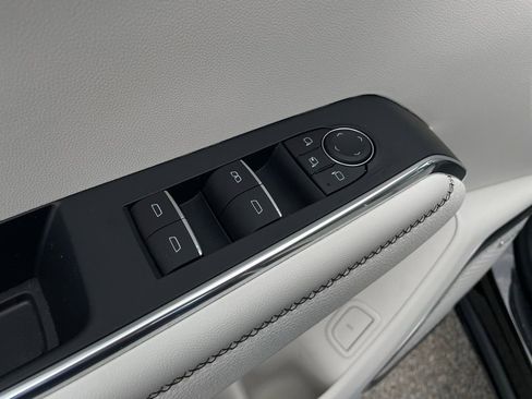 Used 2024 GMC Acadia Denali FWD image 12