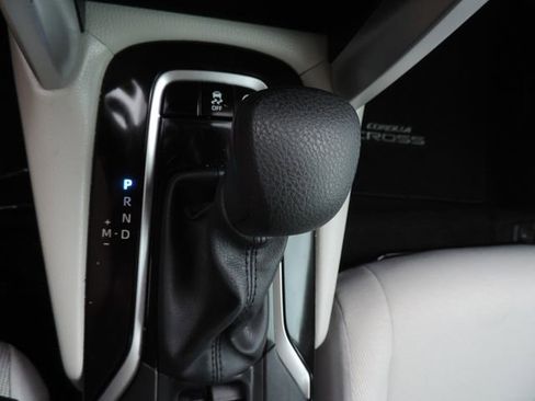 Used 2025 Toyota Corolla Cross L FWD image 25