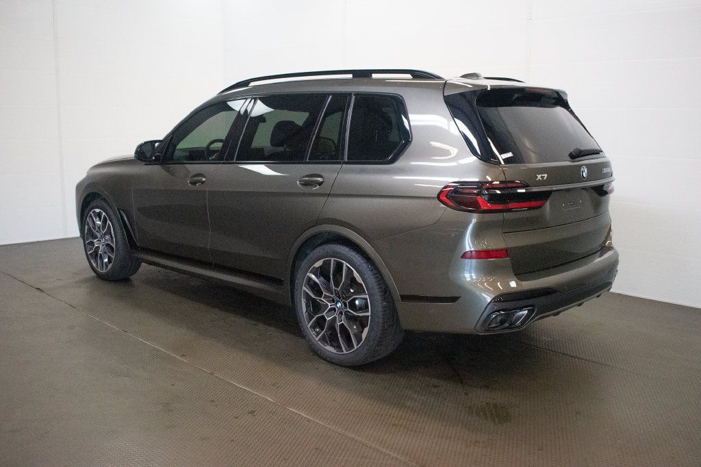 Used 2026 BMW X7 M60i AWD/4WD image 6