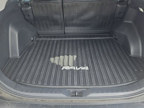 Used 2024 Toyota RAV4 LE AWD/4WD image 21
