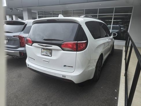 Used 2020 Chrysler Pacifica Limited w/ Quick Oder Package 2EV RED-S image 6