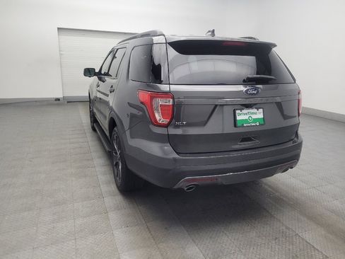 Used 2017 Ford Explorer XLT w/ Equipment Group 202A FWD image 5