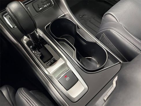 Certified 2021 Subaru Ascent Limited w/ Technology Package image 23