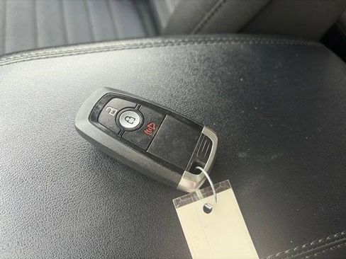 Used 2020 Ford Edge SE FWD image 48