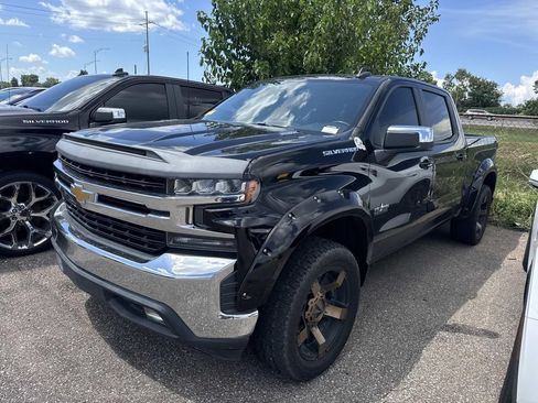 Used 2020 Chevrolet Silverado 1500 LT w/ Texas Edition RWD image 3