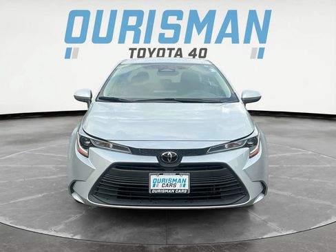 Used 2024 Toyota Corolla LE FWD image 2