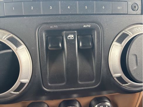 Used 2014 Jeep Wrangler Sahara w/ Trailer Tow Group image 13